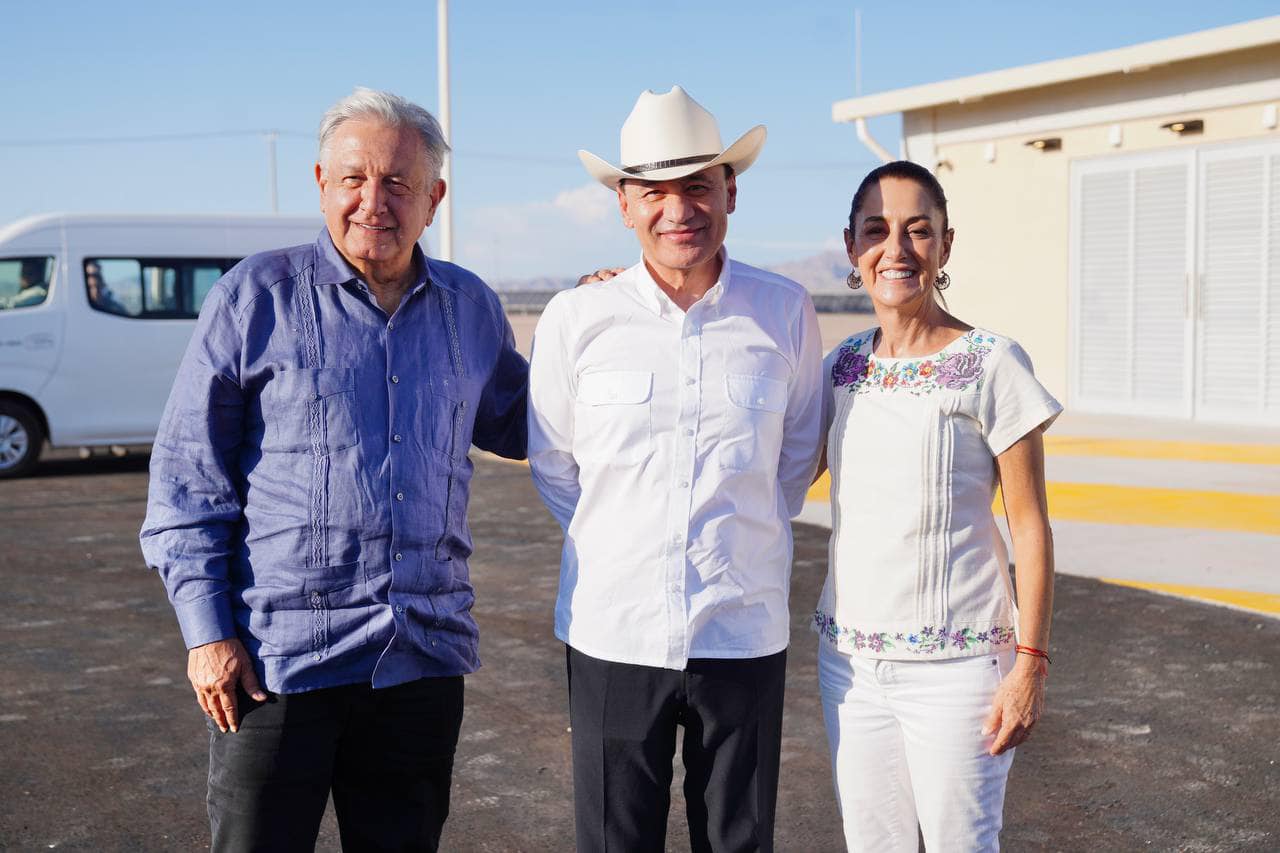 Visitan AMLO y Sheinbaum Planta Fotovoltaica en Sonora
