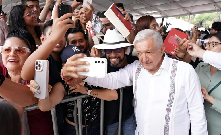 Cada mes salen de la pobreza 100 mil personas en México, afirma presidente López Obrador