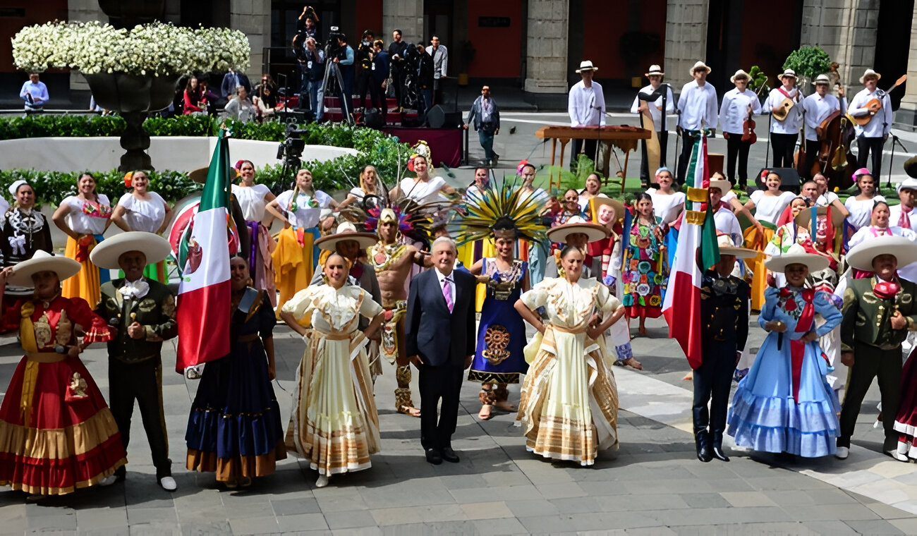 Migrantes mexicanos generan 338 mil mdd anuales en Estados Unidos: presidente AMLO