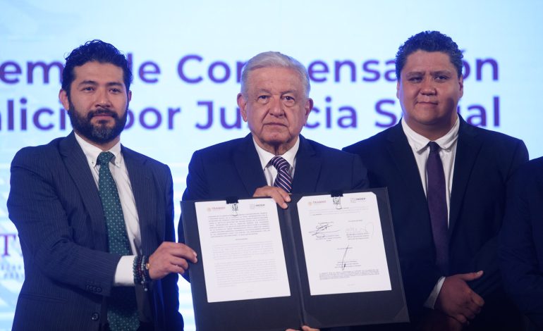 Autoridades de la 4T firman convenio para sumar a mil 350 extrabajadores de Luz y Fuerza al Sistema de Compensación Vitalicia