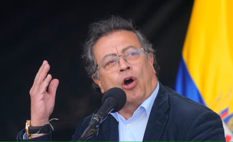 Denuncia presidente de Colombia: “¡Me quieren matar!”