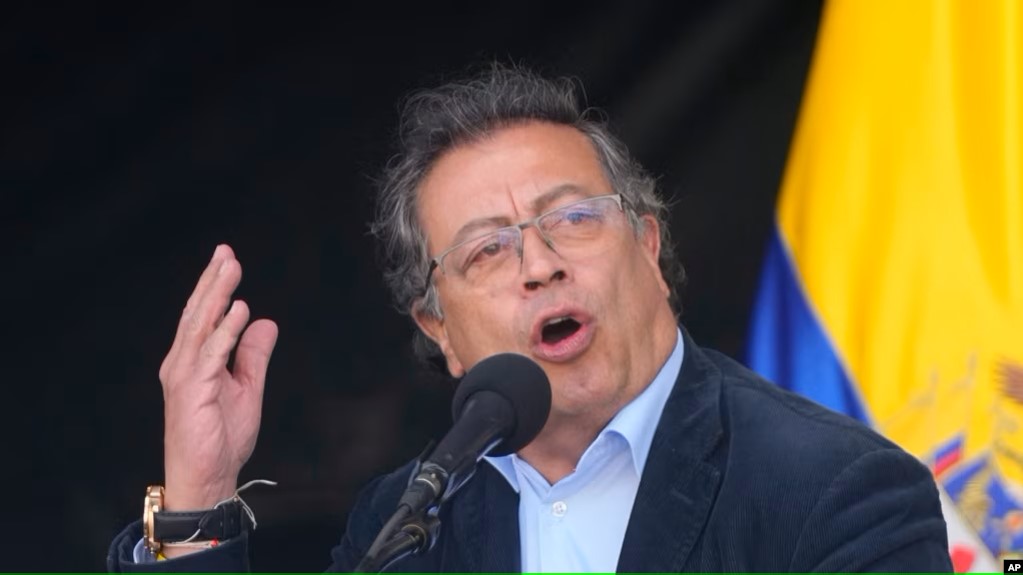 Denuncia presidente de Colombia: “¡Me quieren matar!”