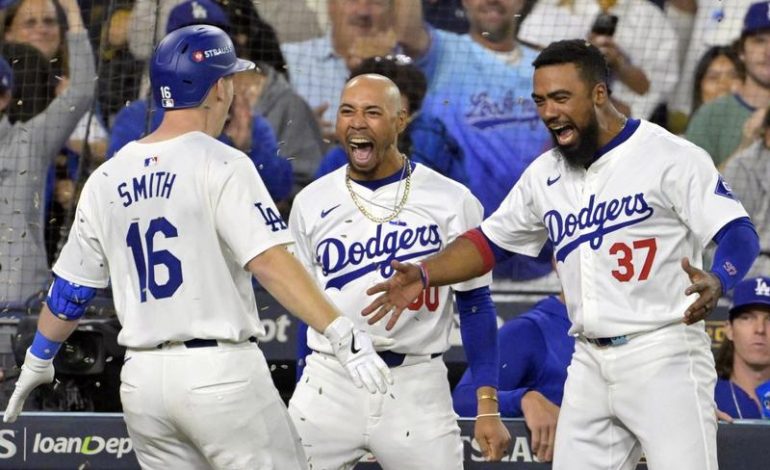 Dodgers vuelve a ganar a Yankees y aumenta ventaja en la Serie Mundial