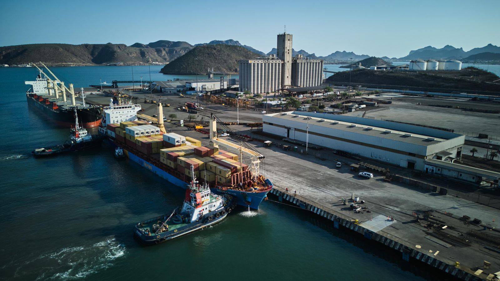 Con modernización del Puerto de Guaymas Gobernador Durazo afianza relación comercial Sonora-Estados Unidos