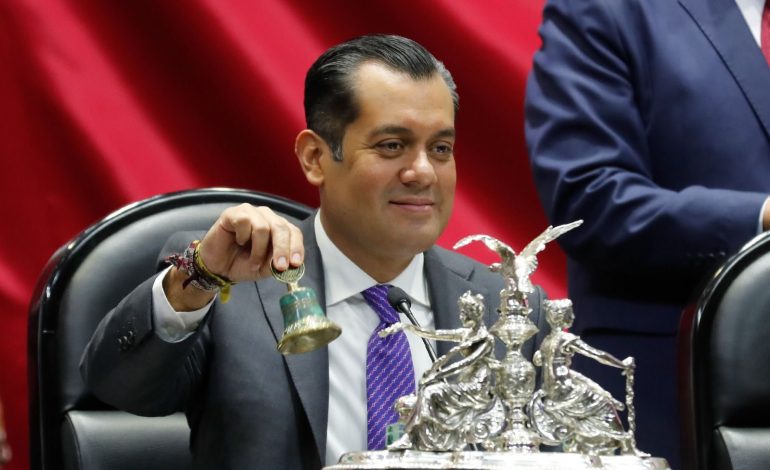 Reciben diputados minuta en materia de desaparición forzada