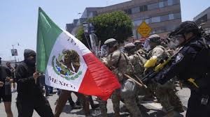 Guardia Nacional de EU choca con manifestantes por órdenes de Trump
