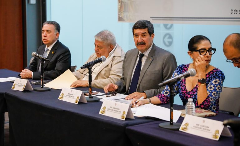 Asegura Javier Corral que se hizo una reconfiguración profunda del dictamen de telecomunicaciones