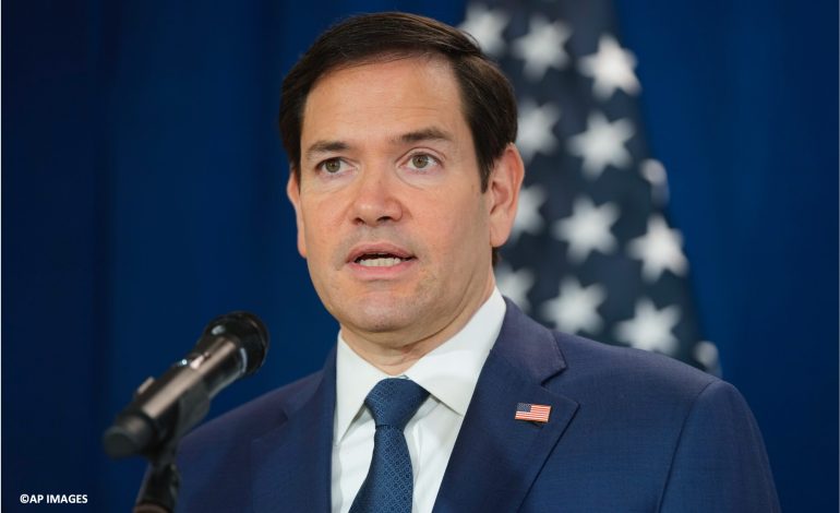 Rubio pide a China intervenir para evitar cierre del estrecho de Ormuz por parte de Irán