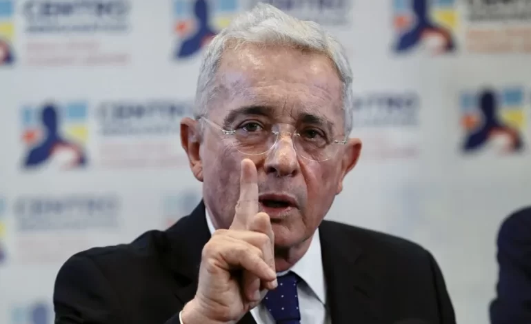 Declaran culpable al expresidente de Colombia Álvaro Uribe por soborno a testigos y fraude procesal