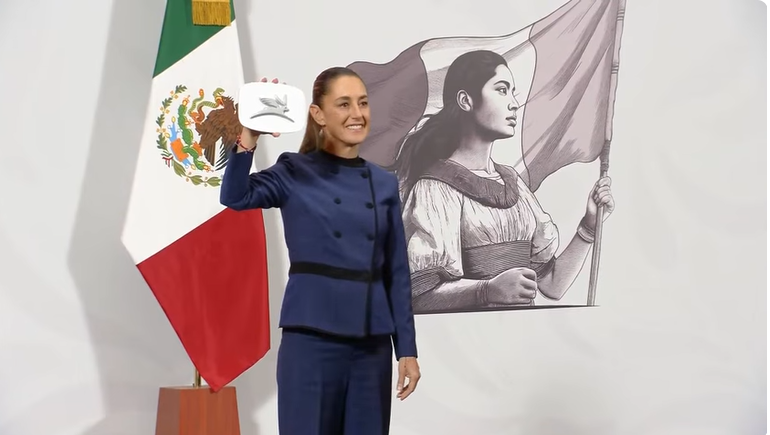 Presentan emblema de auto eléctrico “Olinia” y avances del Centro de Semiconductores “Kutsari”.