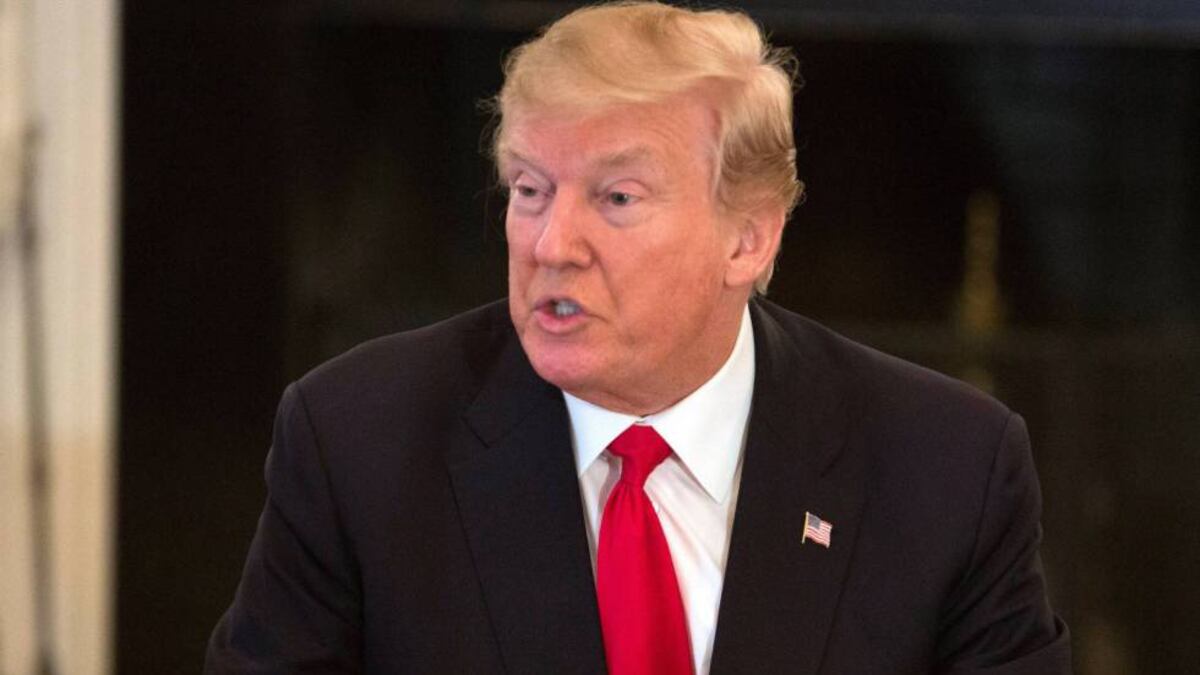 Donald Trump se desploma entre comunidad latina; 60% lo desaprueba
