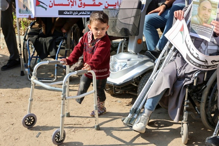Guerra en Gaza deja a más de 21 mil niños con discapacidad, alerta la ONU
