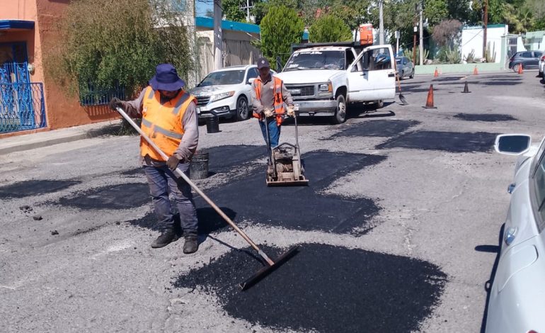 Se realizaron jornadas de bacheo este martes en 15 colonias de Hermosillo