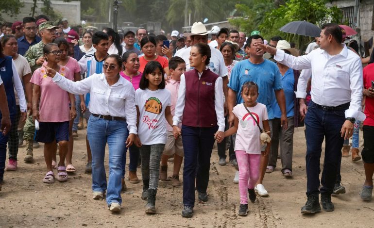 Sheinbaum: Plan de apoyo para 100,000 familias afectadas por inundaciones