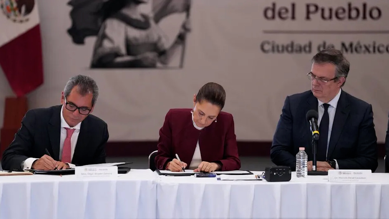 Se reduce 4.7% el costo de canasta básica, celebran Sheinbaum y empresarios