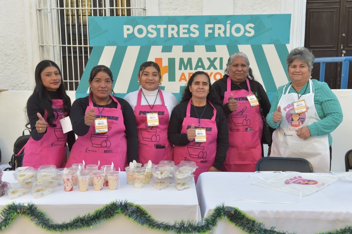 Apoya Toño Astiazarán a emprendedoras con el programa Maxi Apoyo