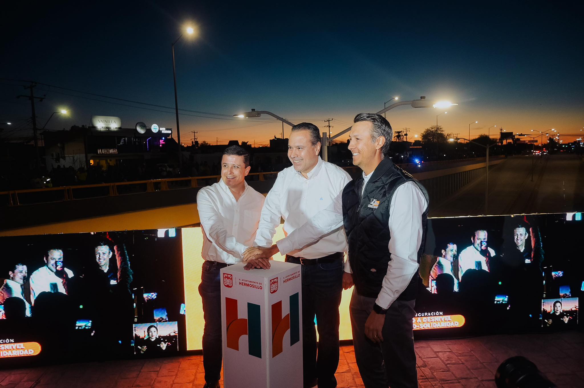 Inaugura Toño Astiazarán paso a desnivel Colosio y Solidaridad