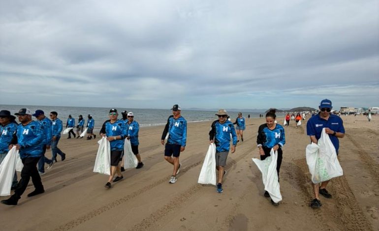 Realiza Gobierno de Hermosillo y sociedad civil limpieza de playa en Bahía de Kino