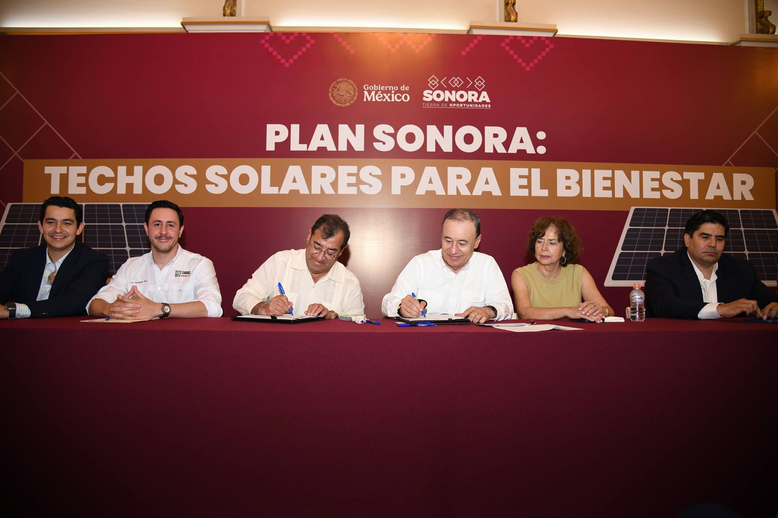 Con Techos Solares, Durazo y Sheinbaum reducen gasto eléctrico en familias sonorenses