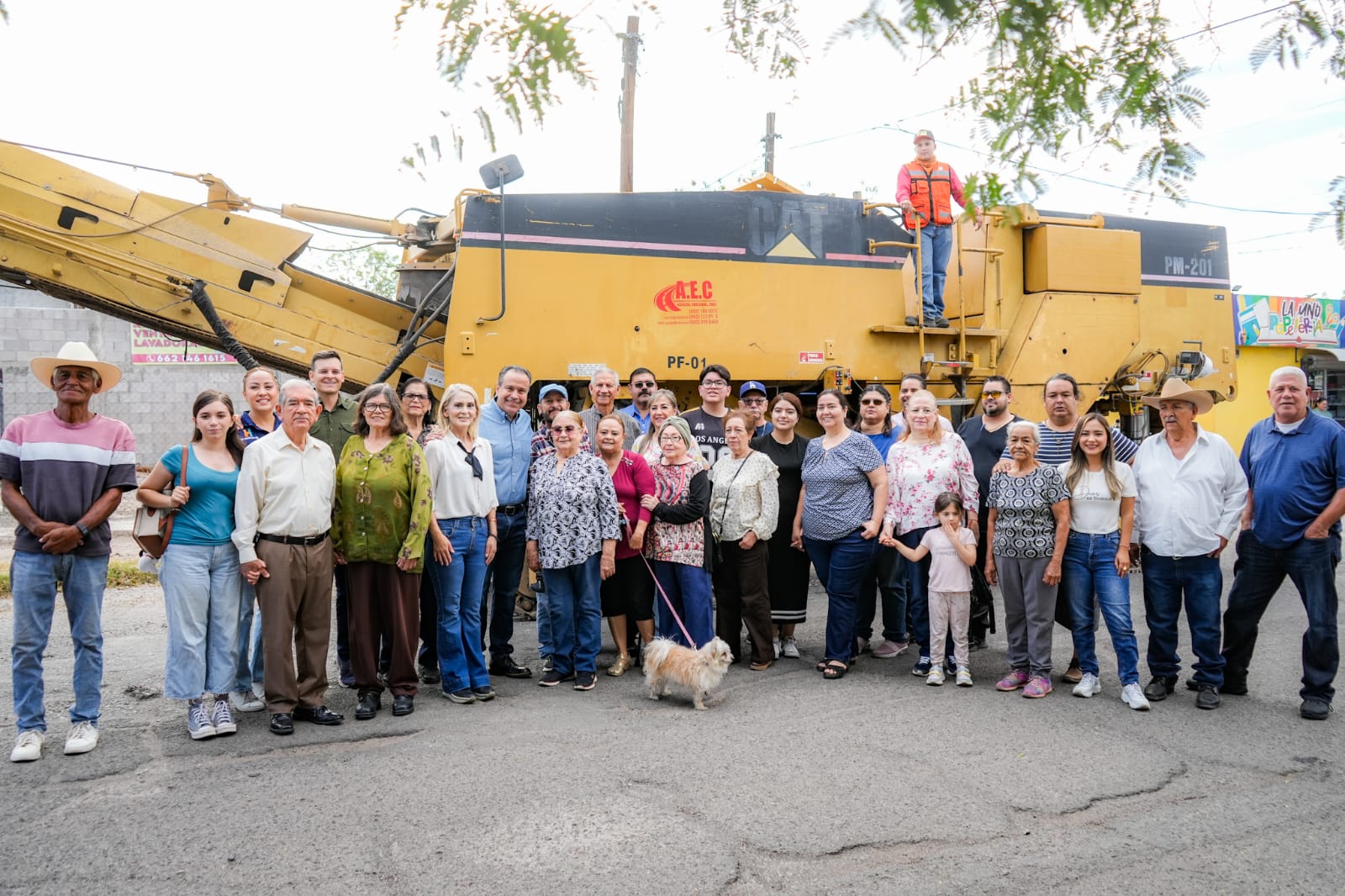Dispone Antonio Astiazarán recarpeteo de la calle Bernardo Reyes