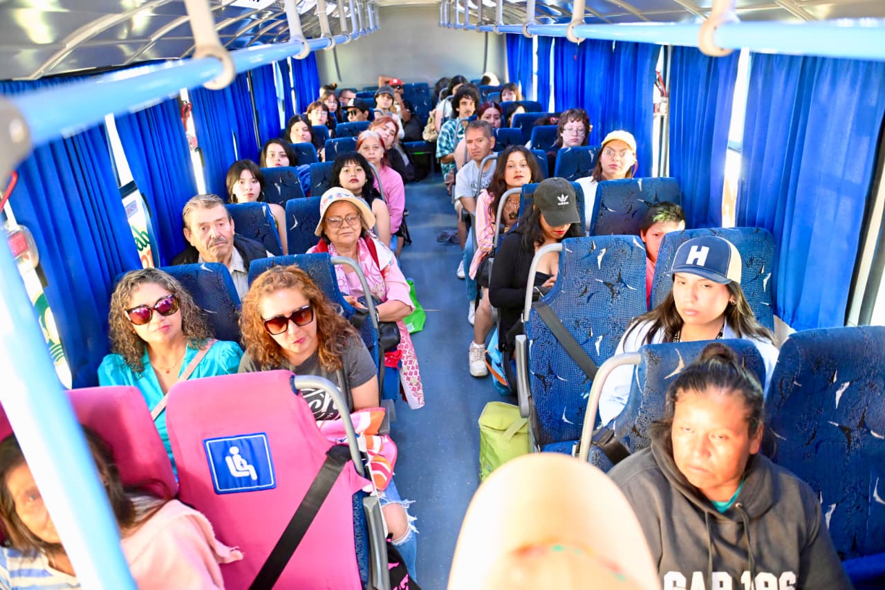 Aprovechan familias traslados gratuitos que ofrece Gobierno Municipal a Bahía de Kino