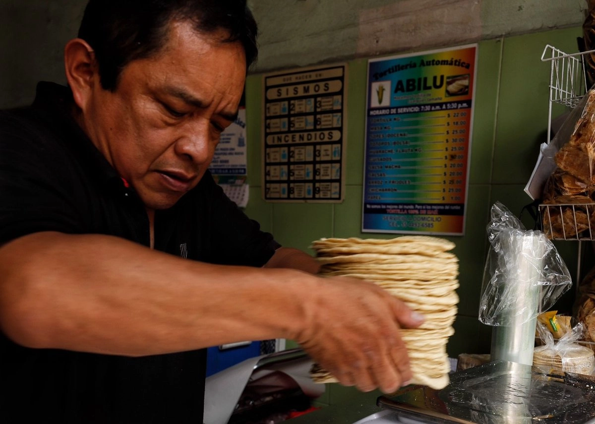 Negociación en Palacio: se mantiene precio de tortilla y canasta básica