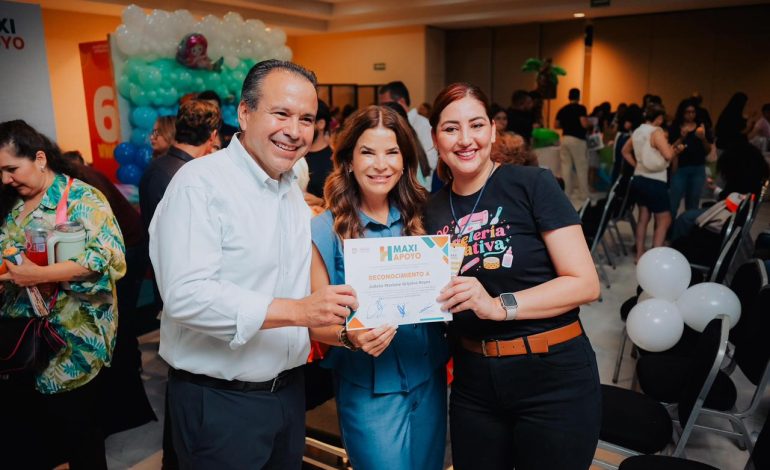 Apoya Toño Astiazarán a más de 300 mujeres emprendedoras con Maxi Apoyo
