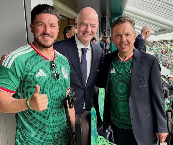 Políticos mexicanos y millonarios bailan juntos en el Mundial de las élites