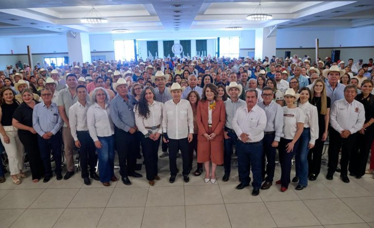 Durazo entrega al campo 144 millones en créditos y anuncia que duplicará recurso a productores