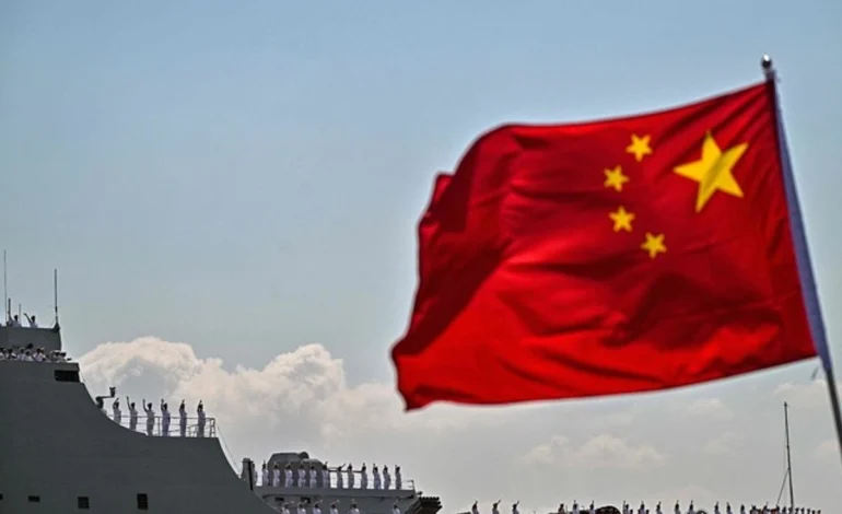 China anuncia restricciones a exportaciones a EU en represalia a sanciones