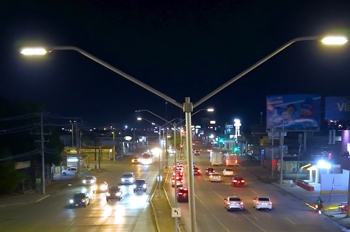 Avanza Toño Astiazarán con segunda etapa de telegestión del alumbrado público en 12 bulevares