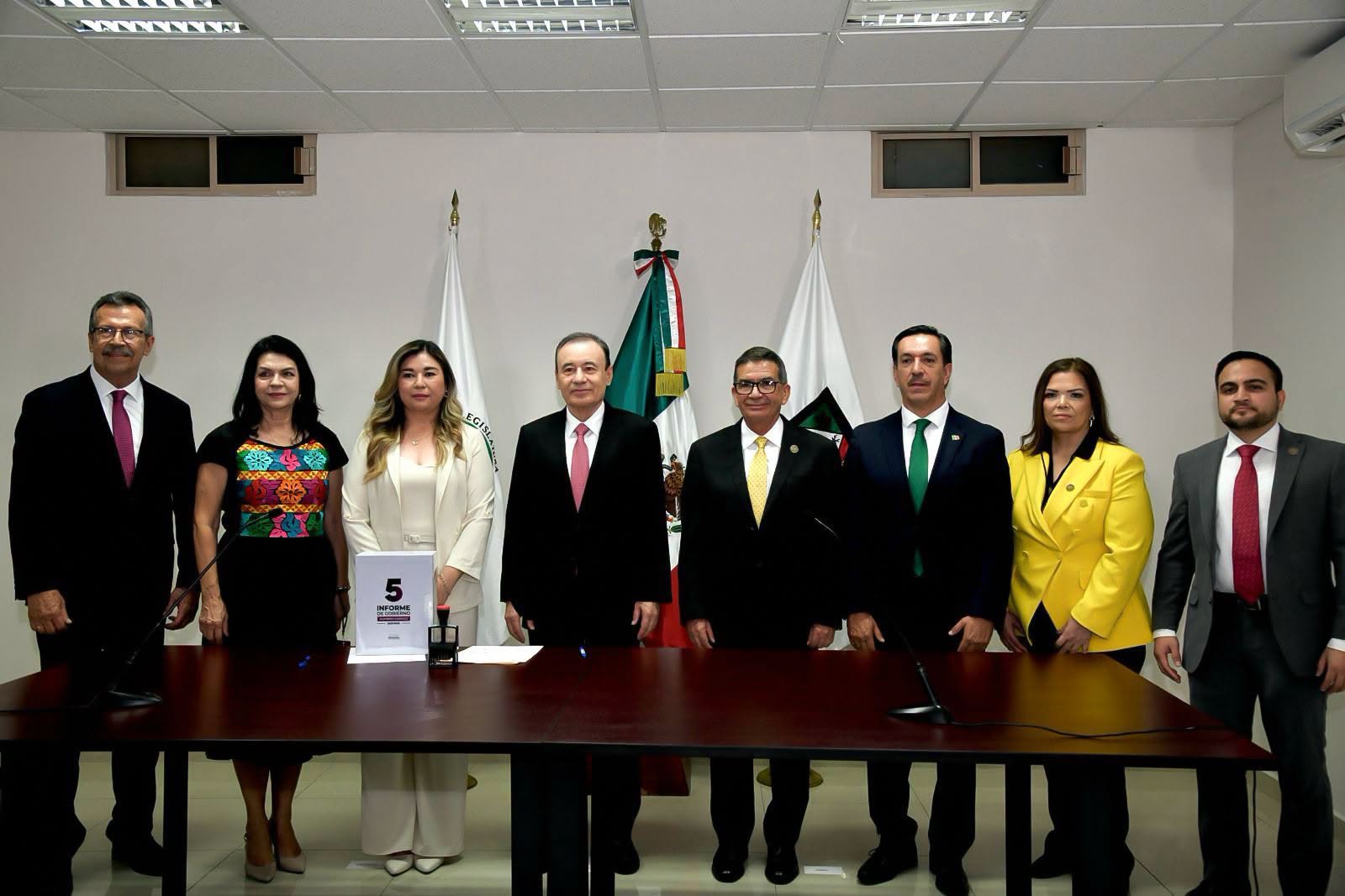 Alfonso Durazo entrega el V Informe de Gobierno al Congreso de Sonora