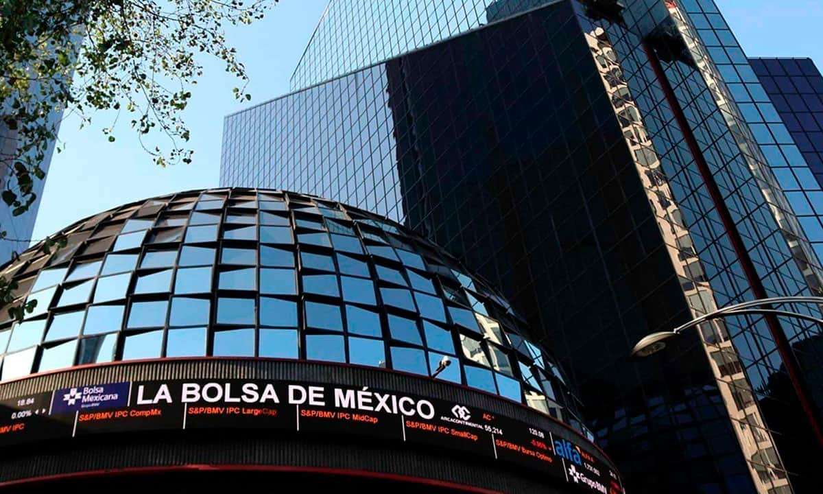 Bolsa mexicana perfila segundo avance consecutivo; destacan acciones de Bimbo