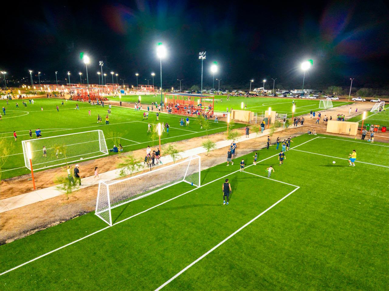Inaugura Toño Astiazarán nuevo Cárcamo H junto a familias y deportistas
