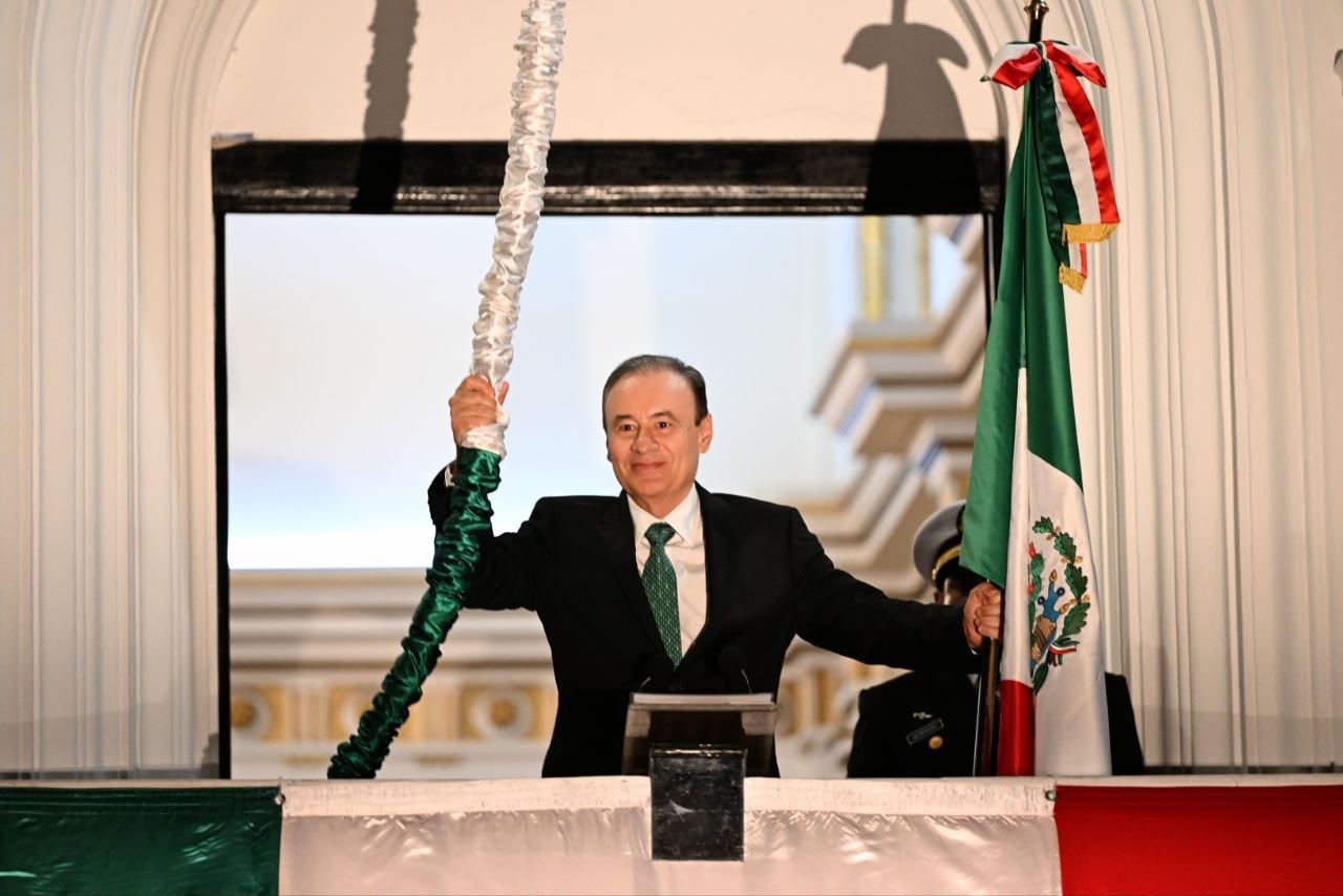 Gobernador conmemora junto a miles de sonorenses el 216 aniversario de la Independencia