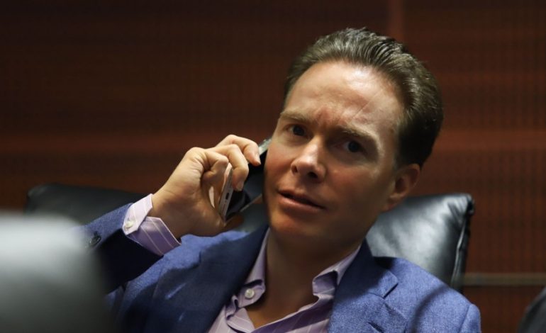 Tras regaño de Sheinbaum, Velasco niega haber destapado a Harfuch para 2030