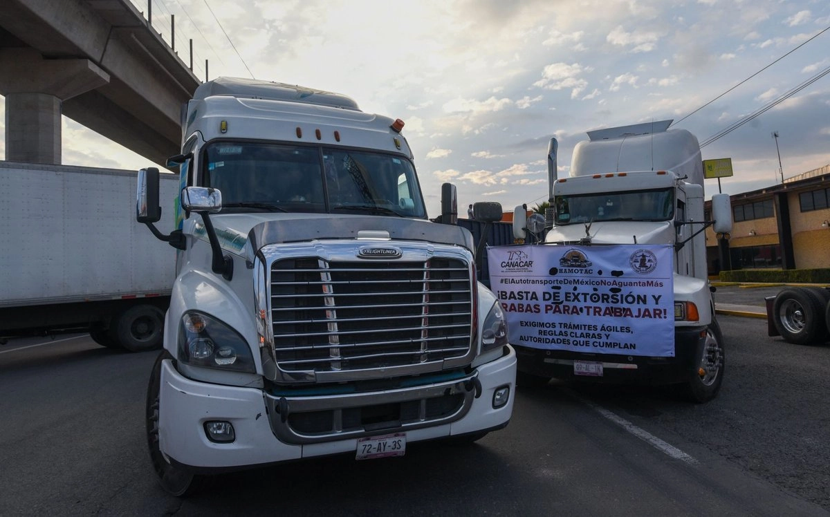 Paro de transportistas genera impacto económico de 21 mil millones de pesos