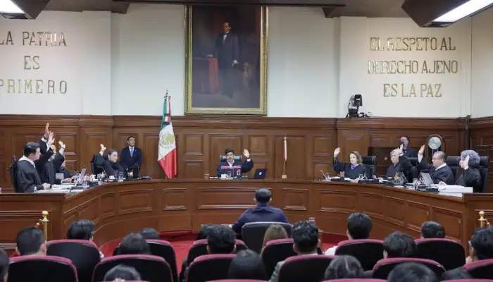 SCJN saca refrescos y chatarra de prepas y universidades con fallo histórico